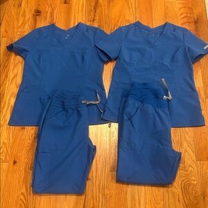 2 Momentum by Maevn Scrub Sets Small Tops and Medium Bottoms